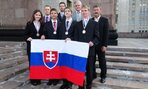 Slovenská delegácia na 45. MChO (1. rad sprava): Dominik Štefanko, Juraj Malinčík, Štefan Stanko a Jela Nociarová, (2. rad sprava) František Limberg, Anton Sirota, Stanislav Kedžuch a Martin Putala