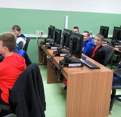 Technická súťaž - robotika a ručné obrábanie 