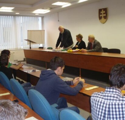 Fyzikálna olympiáda 2012